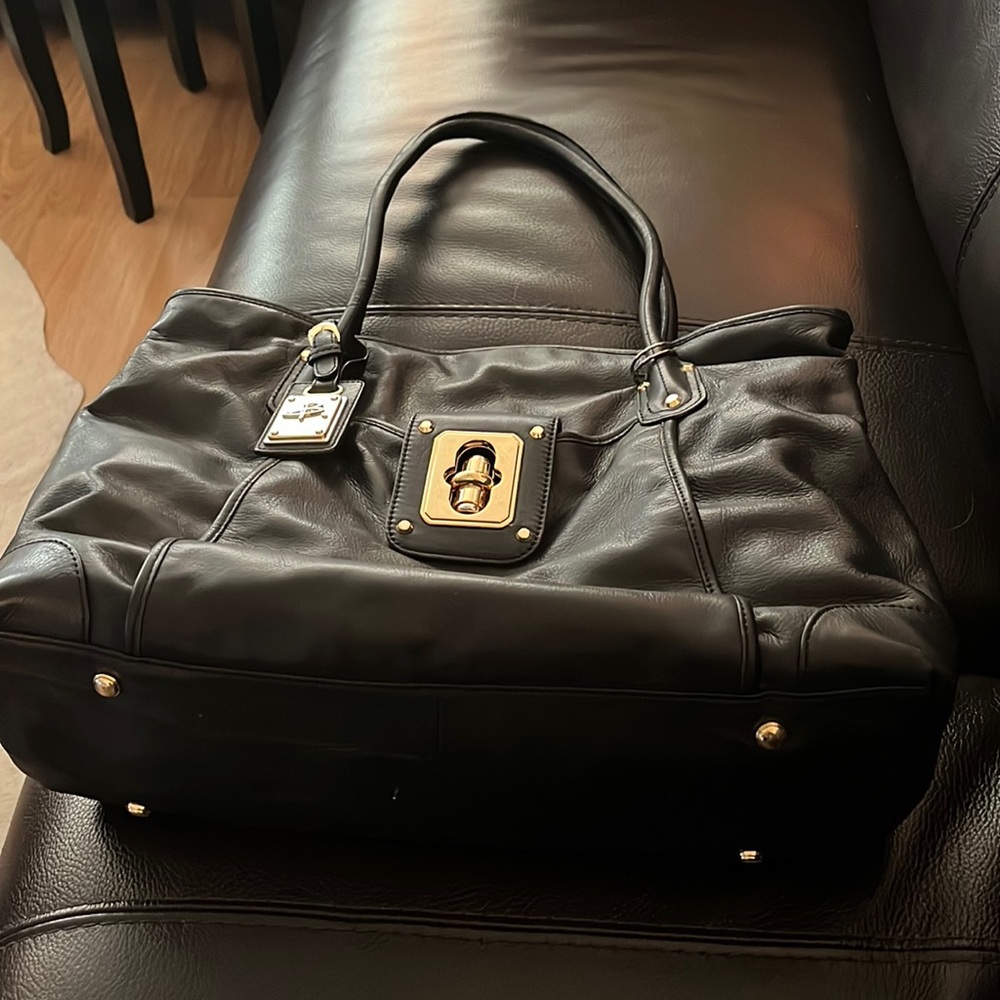 Makowsky tote black leather, 12x15. Excellent condition